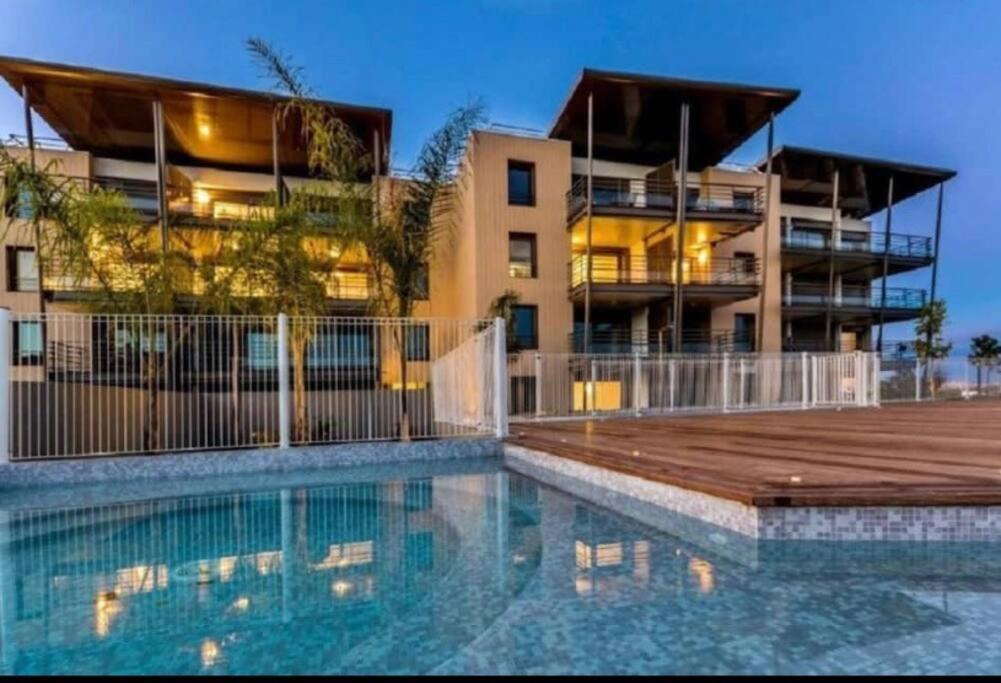 Superbe Appartement, Piscine, Vue Mer Et Montagnes Antibes Exterior foto